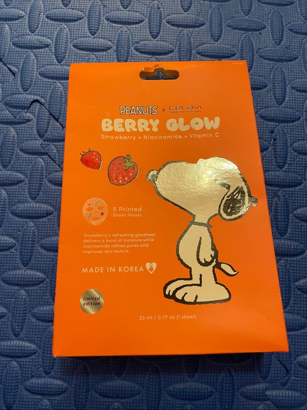 Peanuts x celavi - Berry Glow Strawberry Sheet Masks